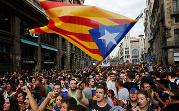 В Каталонии заблокированы автотрассы и железные дороги 